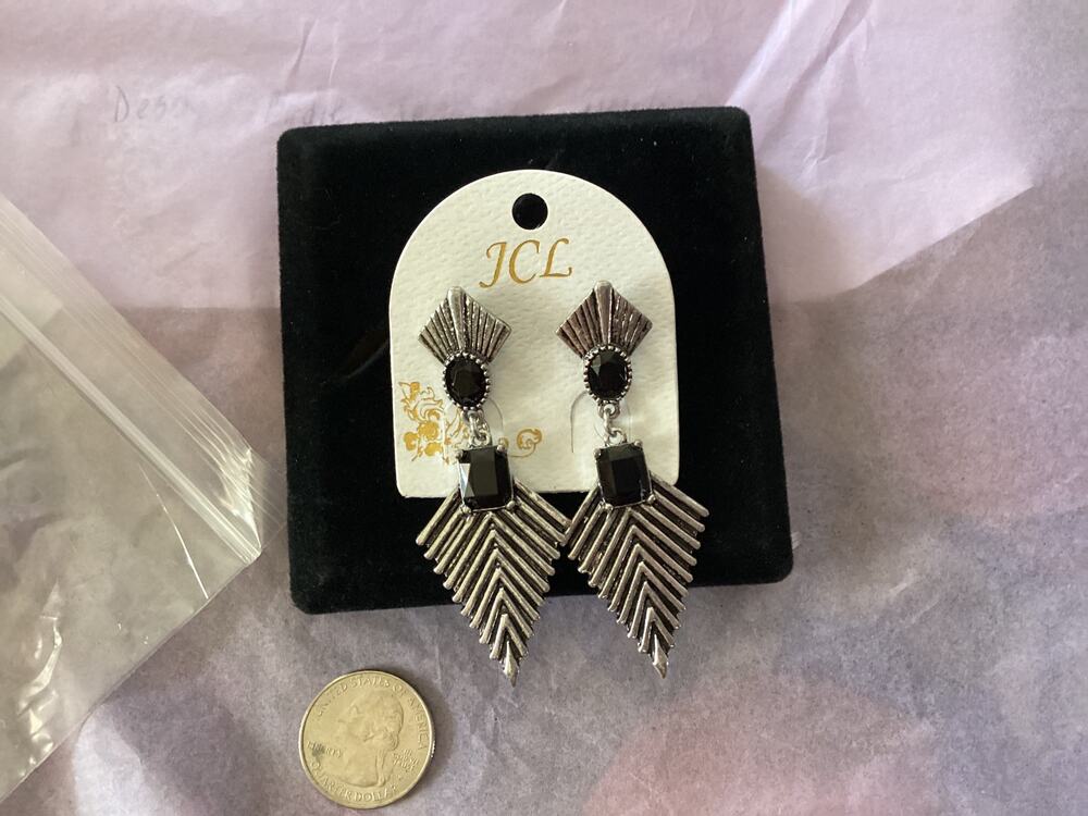 4120 NIP JCL Vintage 80's Silver Tone Gothic Black Glass Art Deco Drop Earrings